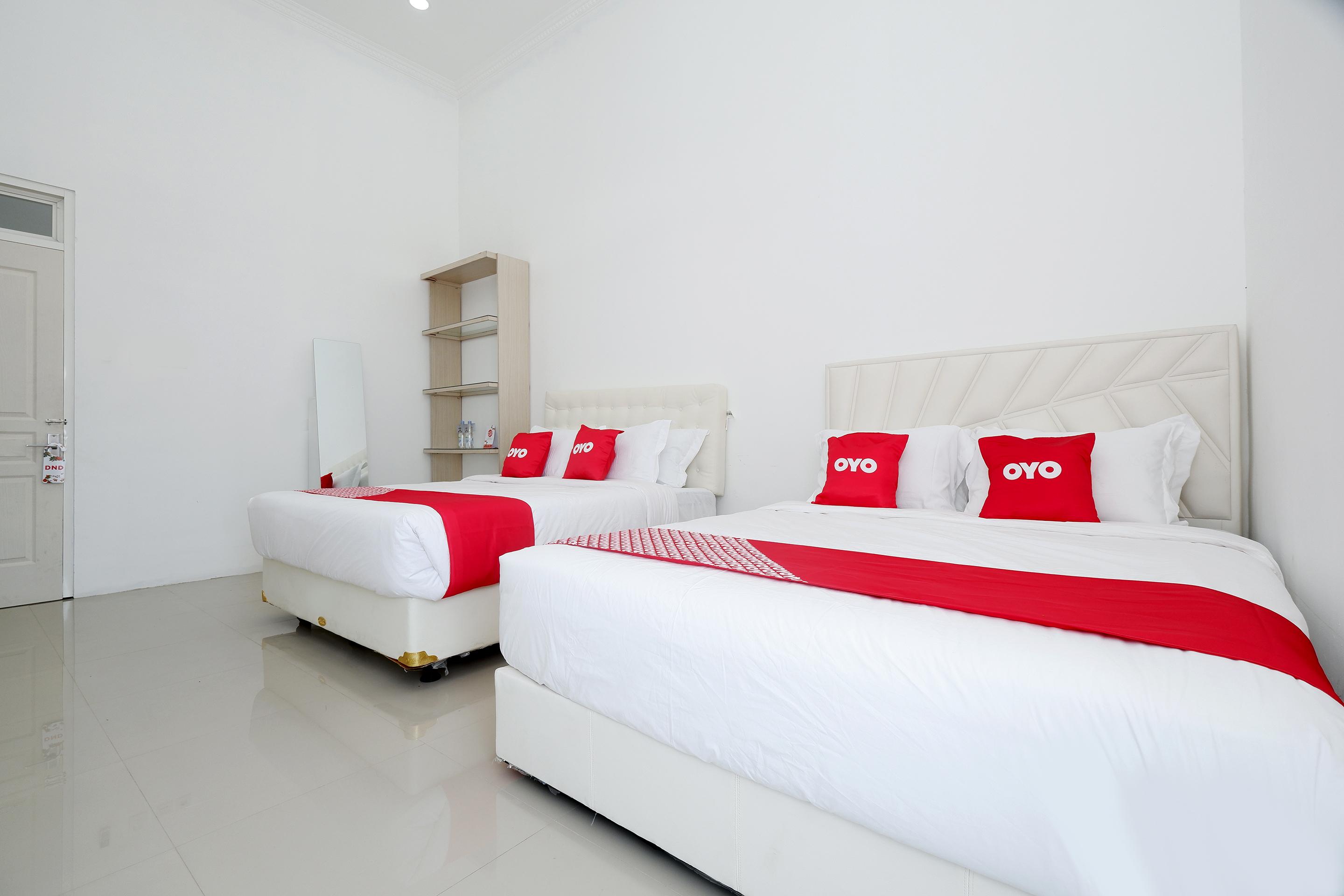 Griya Rw Family Guest House Redpartner Surakarta (Solo) Exterior foto