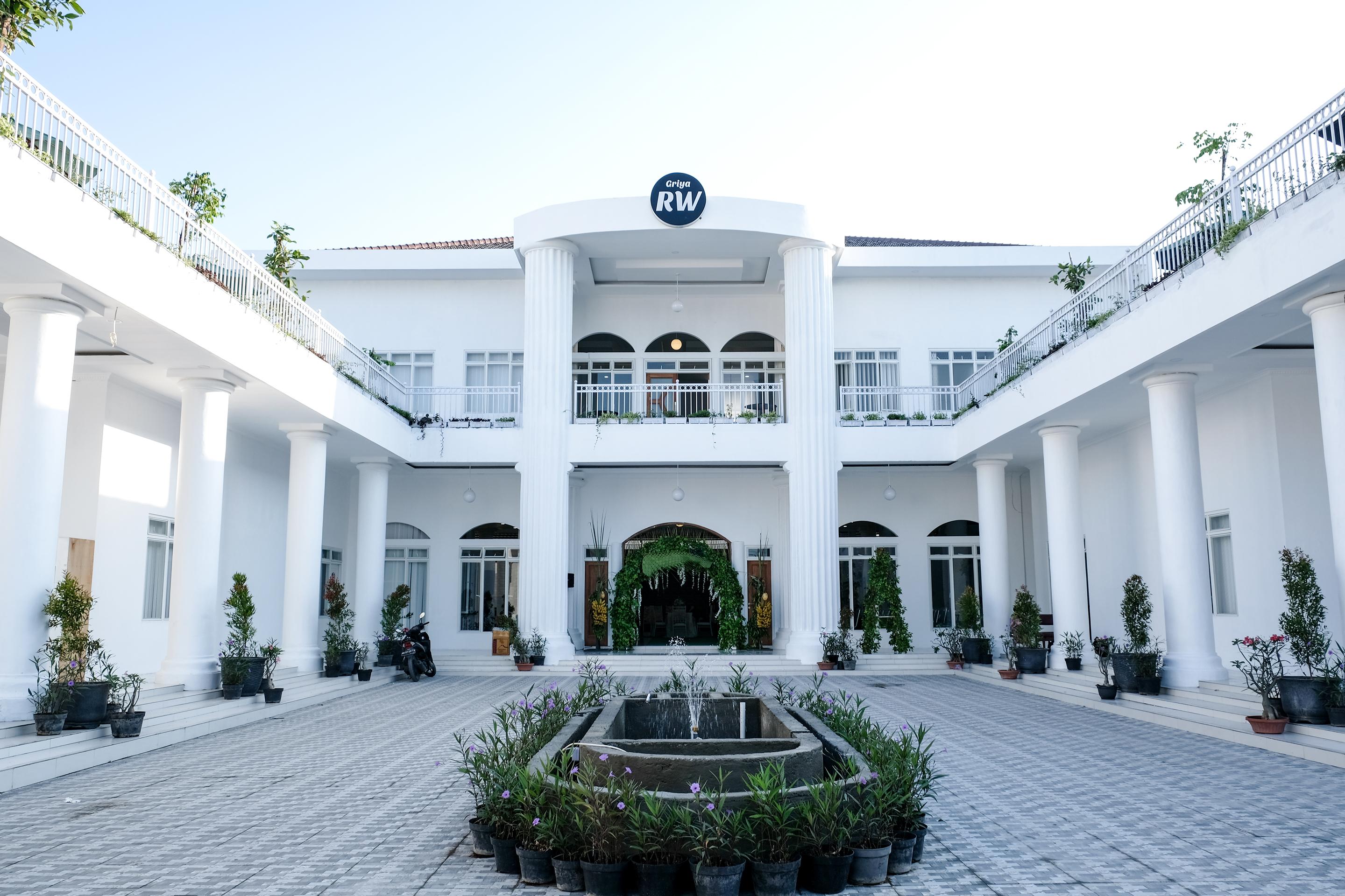 Griya Rw Family Guest House Redpartner Surakarta (Solo) Exterior foto