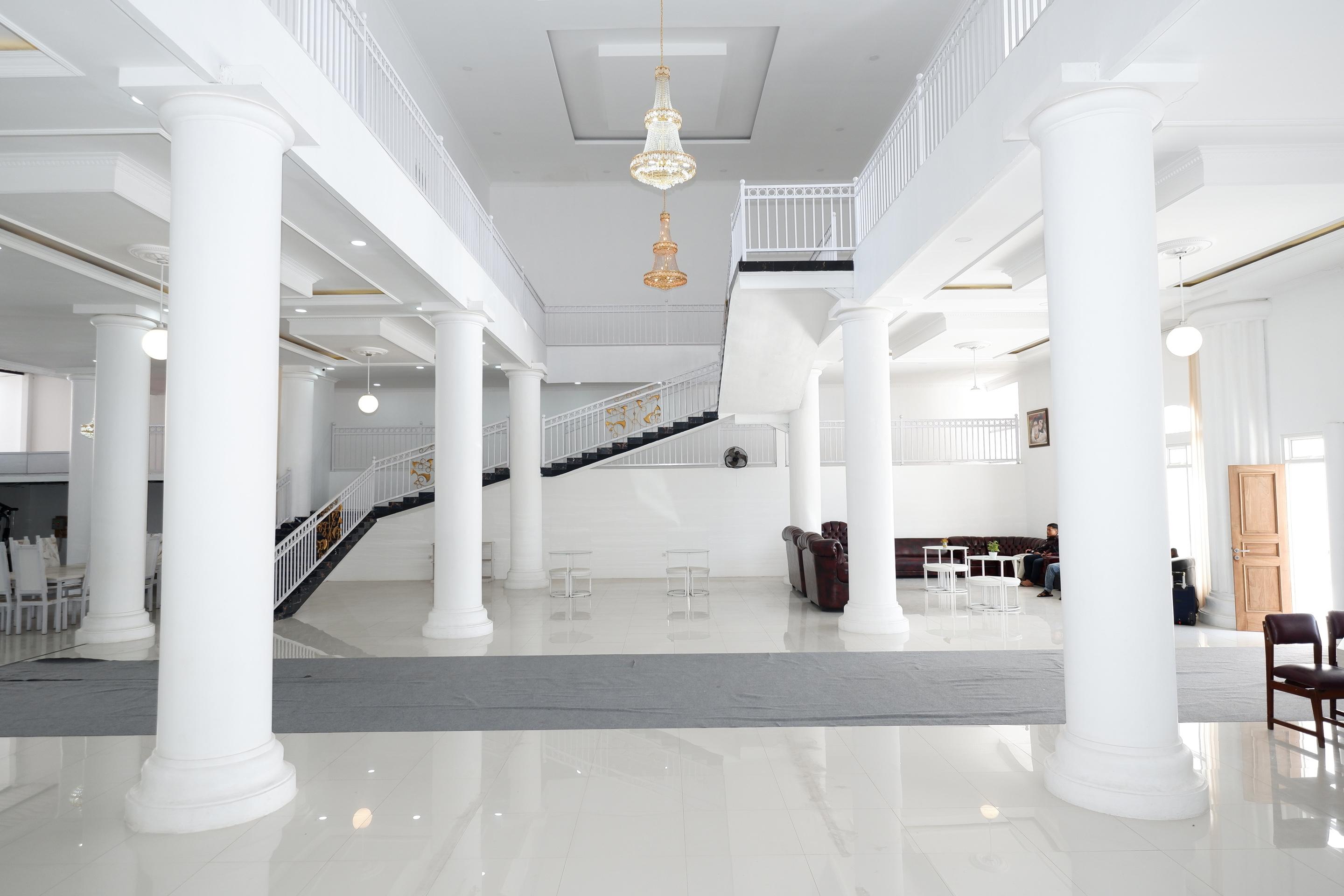 Griya Rw Family Guest House Redpartner Surakarta (Solo) Exterior foto