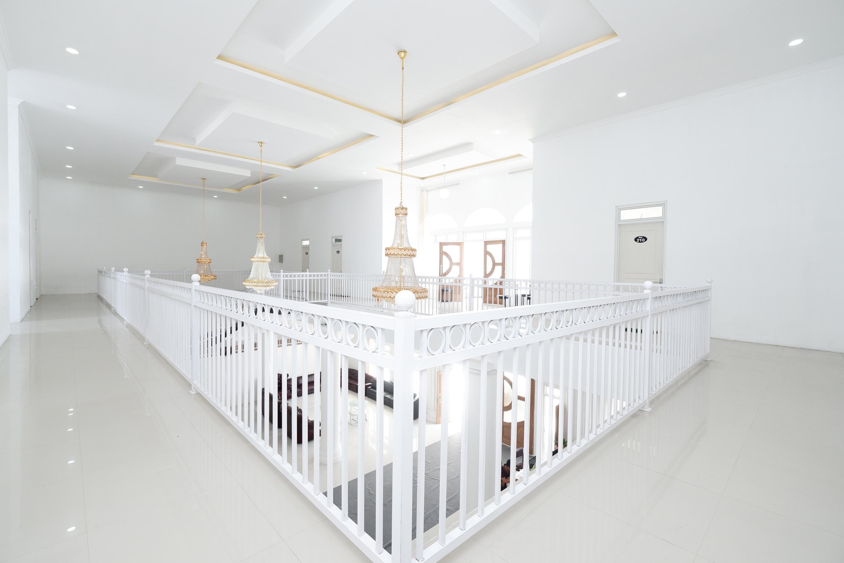 Griya Rw Family Guest House Redpartner Surakarta (Solo) Exterior foto