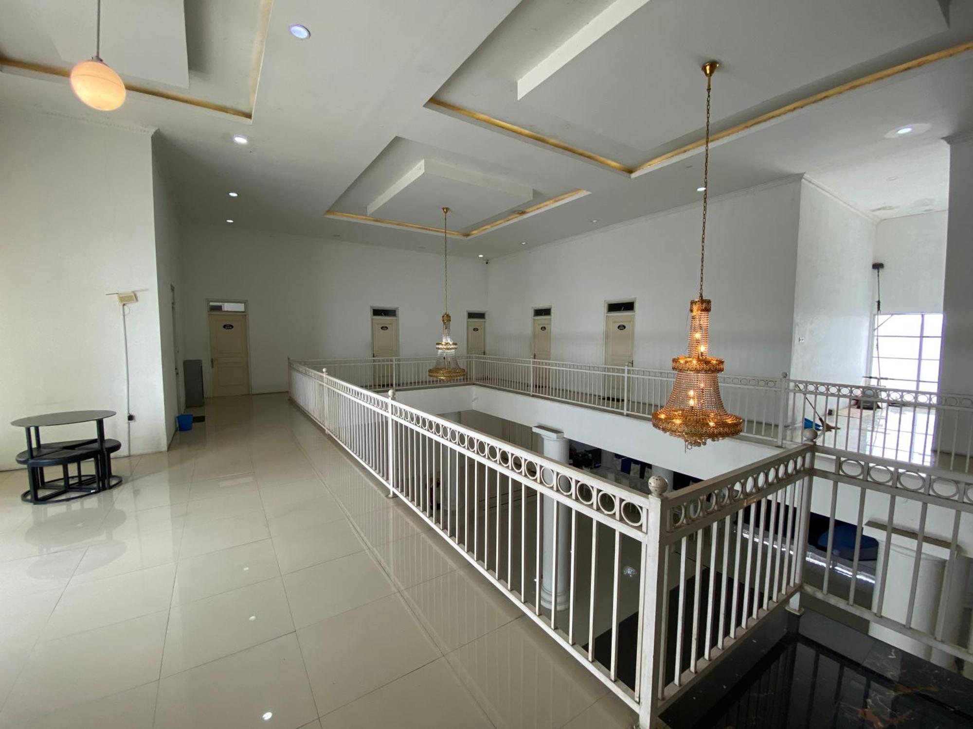 Griya Rw Family Guest House Redpartner Surakarta (Solo) Exterior foto