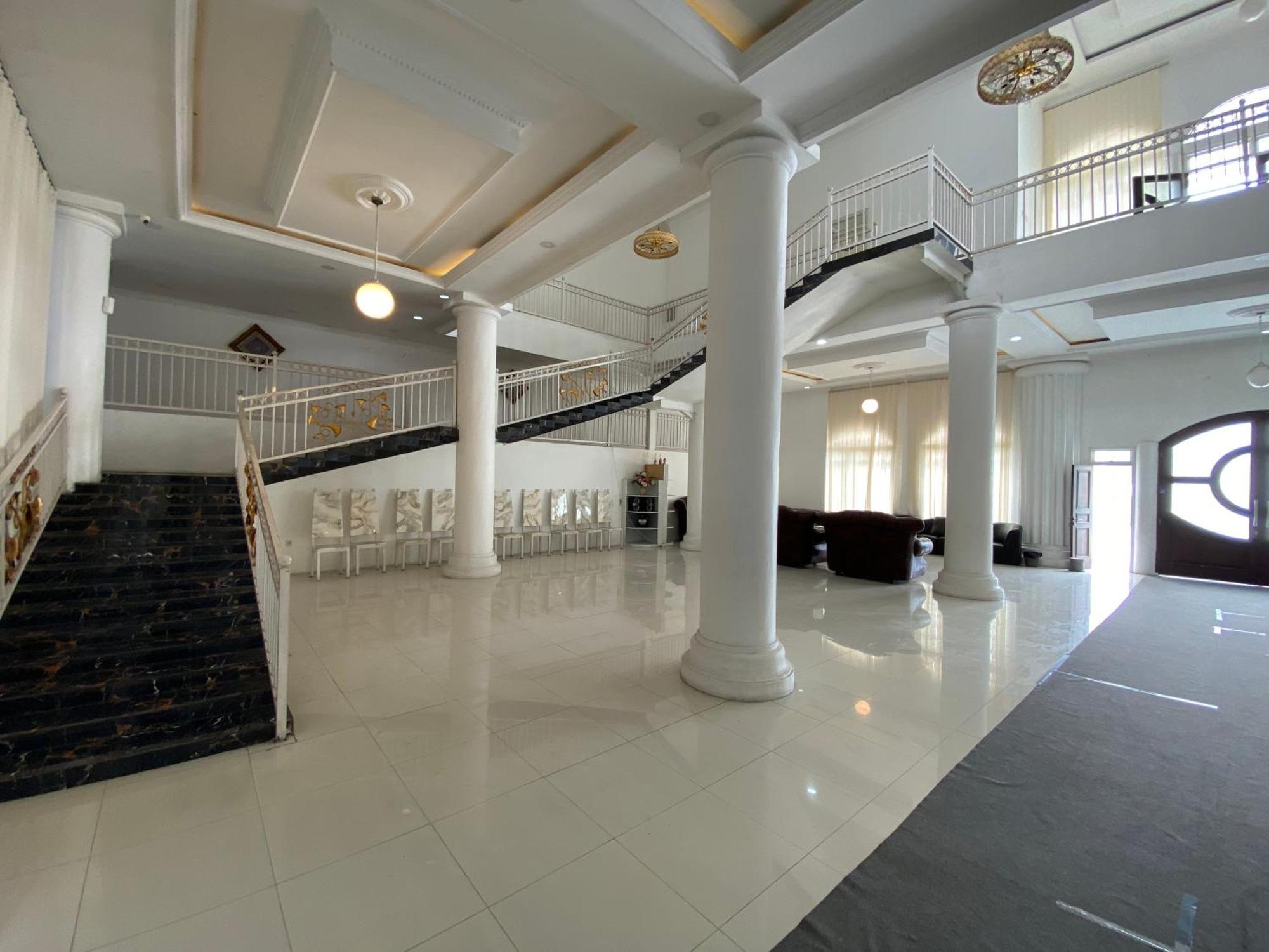 Griya Rw Family Guest House Redpartner Surakarta (Solo) Exterior foto