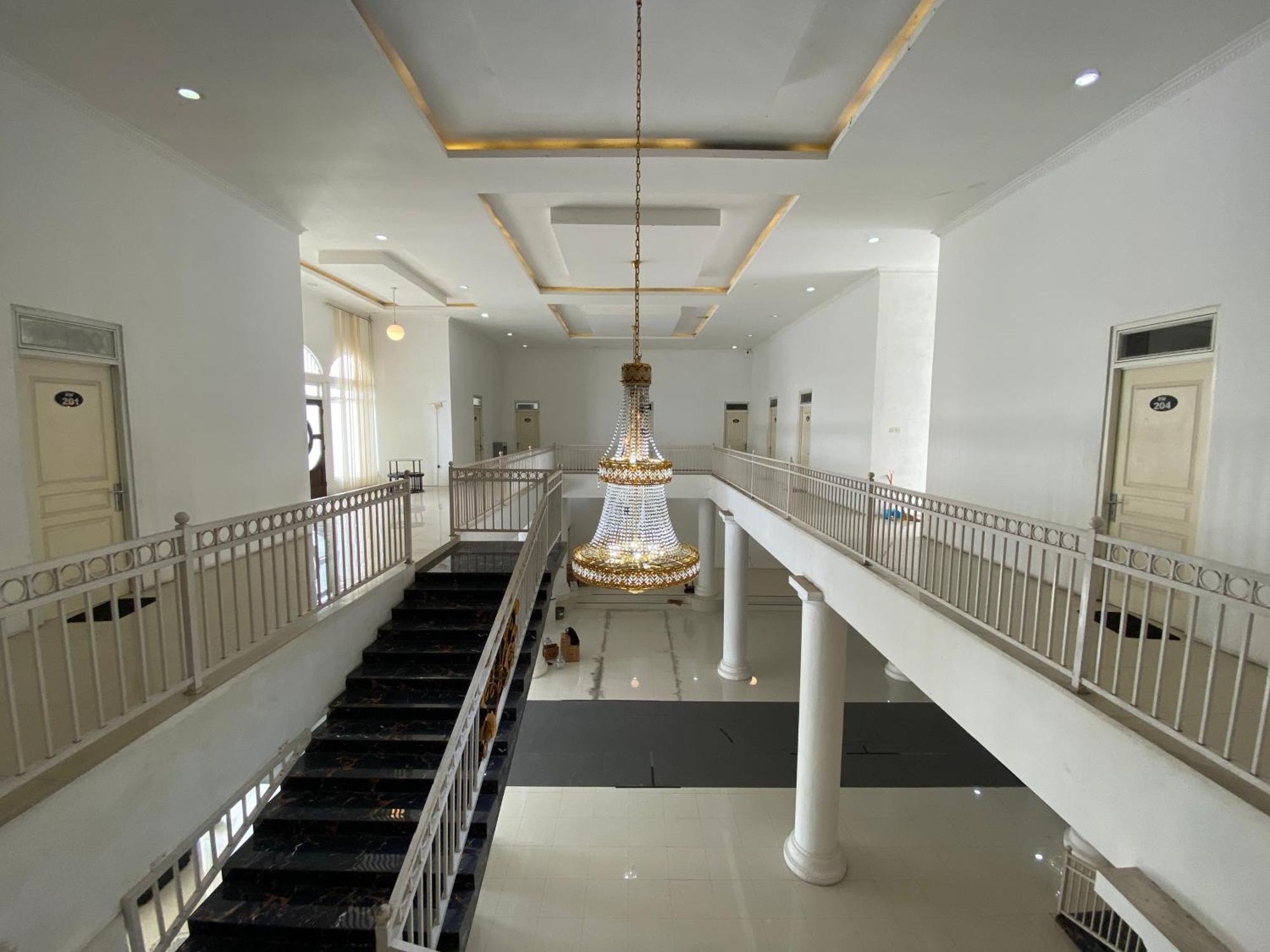 Griya Rw Family Guest House Redpartner Surakarta (Solo) Exterior foto