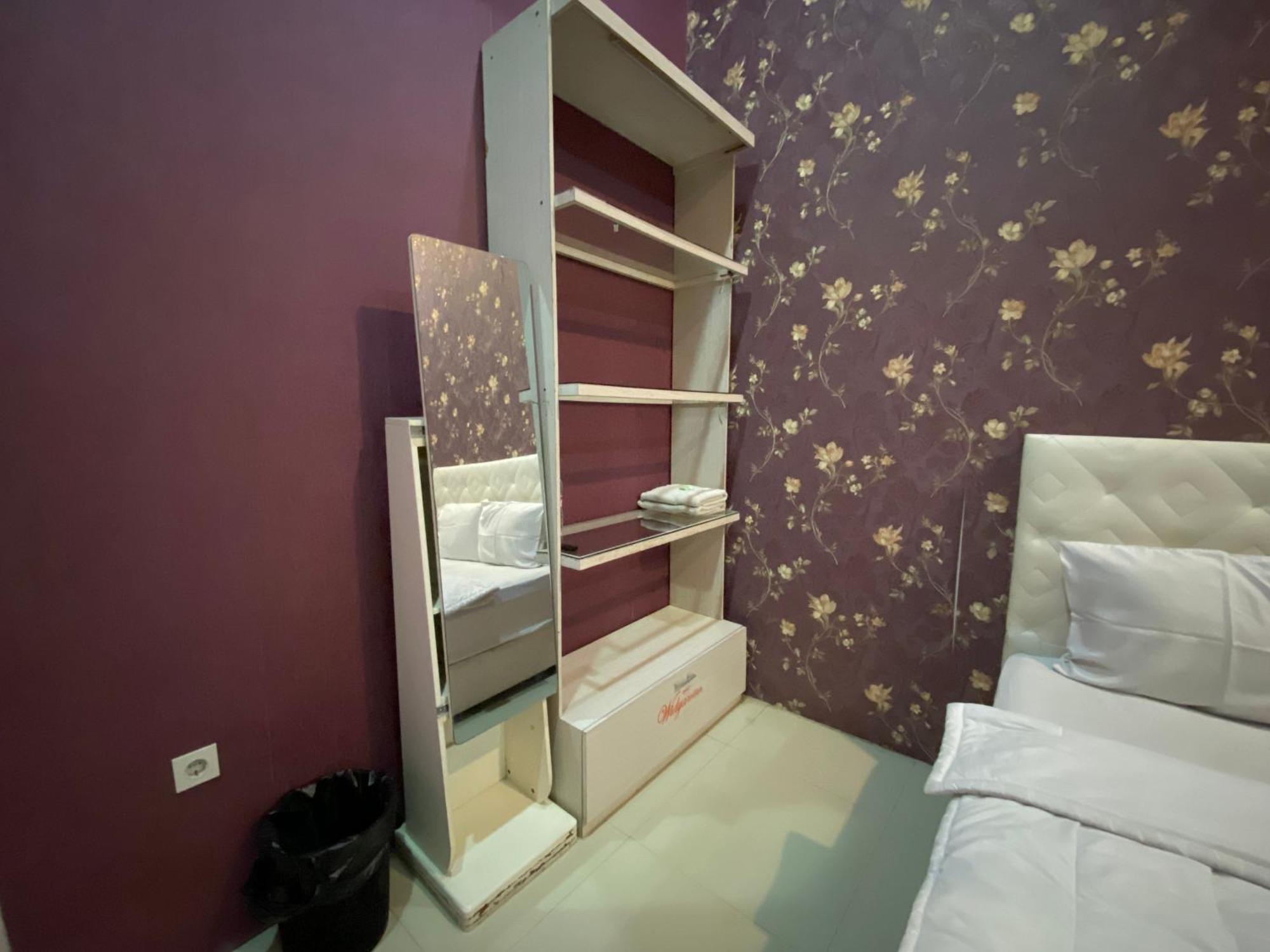 Griya Rw Family Guest House Redpartner Surakarta (Solo) Exterior foto
