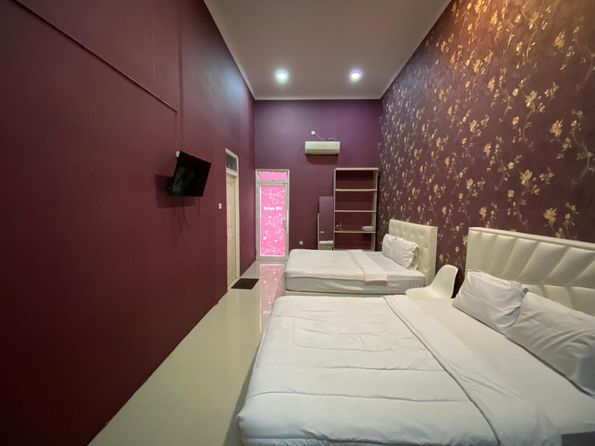 Griya Rw Family Guest House Redpartner Surakarta (Solo) Exterior foto